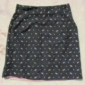 ANTHROPOLOGIE Pencil Skirt Gray Embroidered Flowers Dark Academia Size S / M